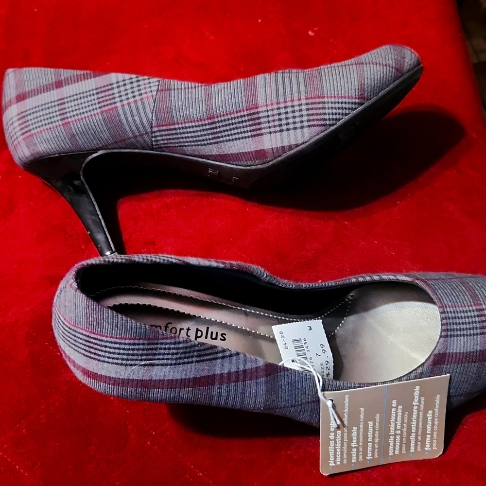 New ladies tweed heels